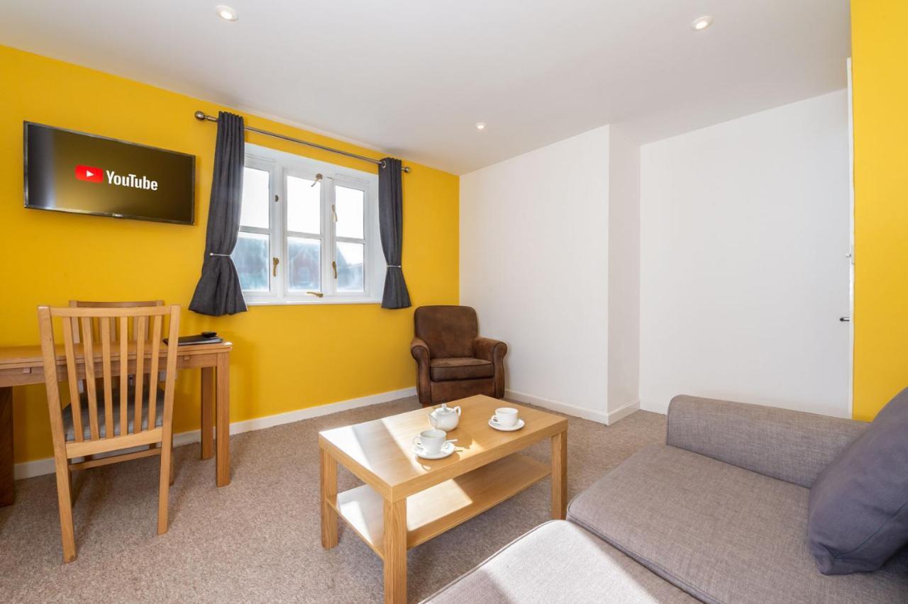 Glastonbury Town Apartment Eksteriør bilde